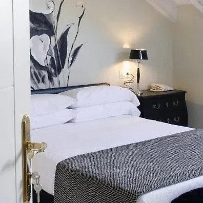 호텔 El Jardin De Eugenia 3*